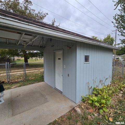 1121 N BENEDICT Street, Chillicothe, IL 61523