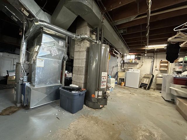 8651 N 68th STREET, Milwaukee, WI 53223