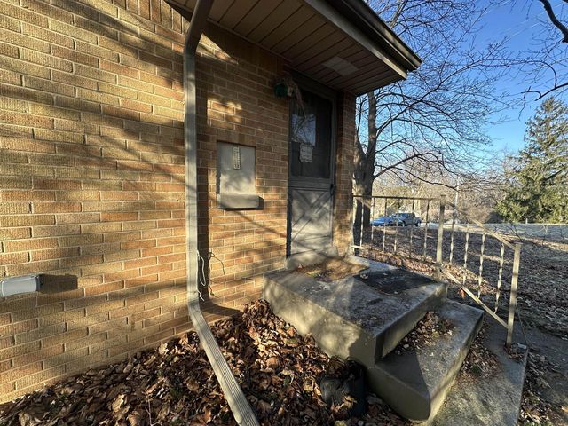 8651 N 68th STREET, Milwaukee, WI 53223