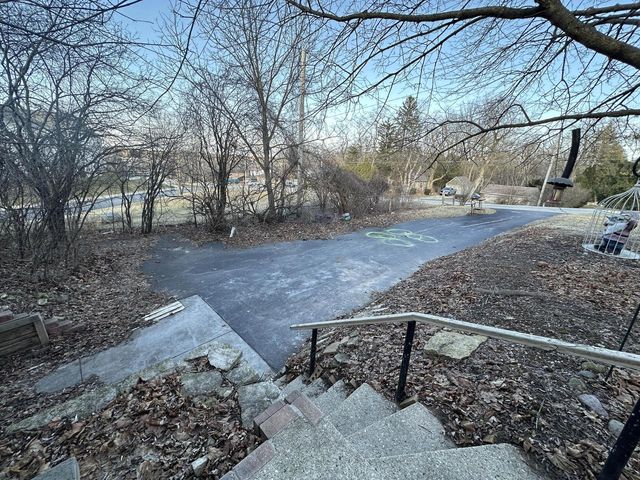 8651 N 68th STREET, Milwaukee, WI 53223