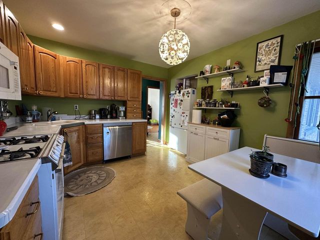 8651 N 68th STREET, Milwaukee, WI 53223