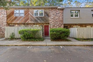 206 St Charles Court, Charleston, SC 29407