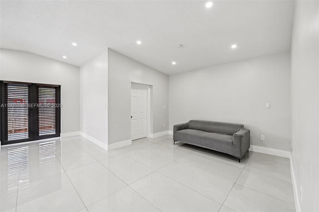 12237 SW 193rd St 1, Miami, FL 33177