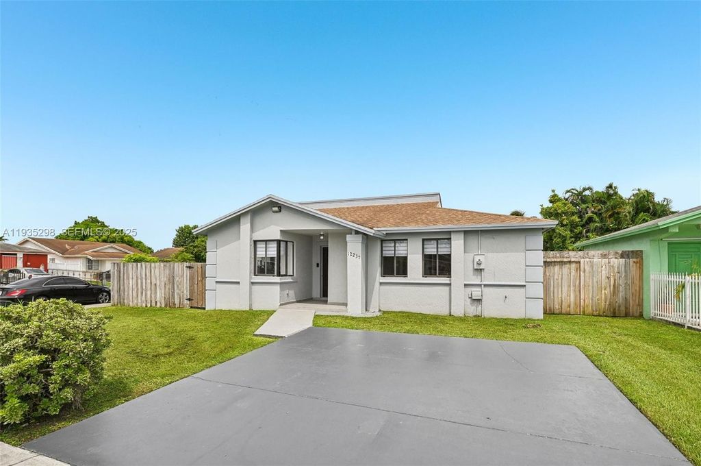 12237 SW 193rd St 1, Miami, FL 33177