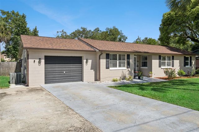 106 ALANO ROAD, Debary, FL 32713