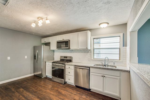 419 E 42nd Street, Houston, TX 77022