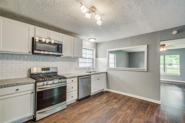 419 E 42nd Street, Houston, TX 77022