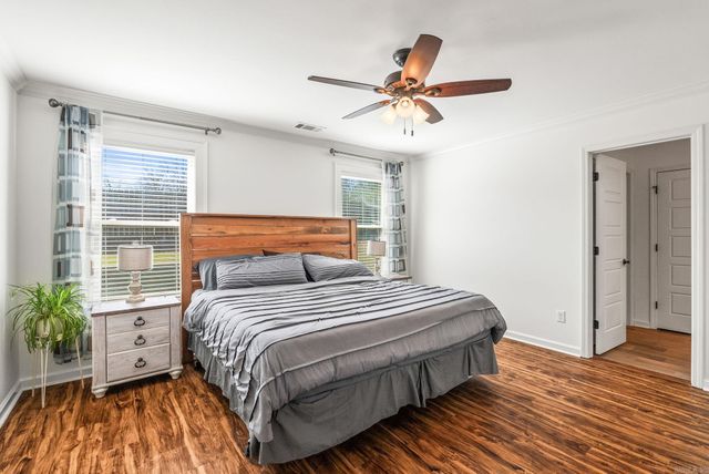 1709 Vine Maple Drive, Benton, AR 72019