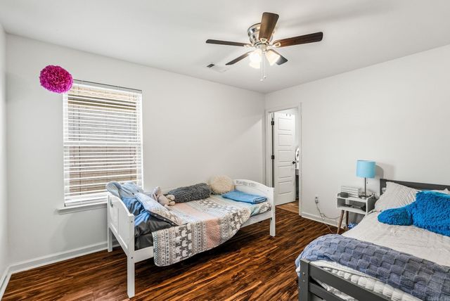 1709 Vine Maple Drive, Benton, AR 72019