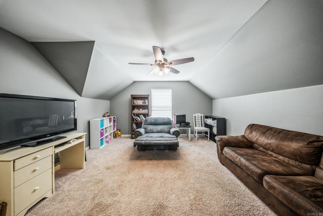 1709 Vine Maple Drive, Benton, AR 72019