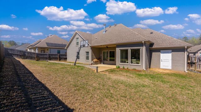 1709 Vine Maple Drive, Benton, AR 72019