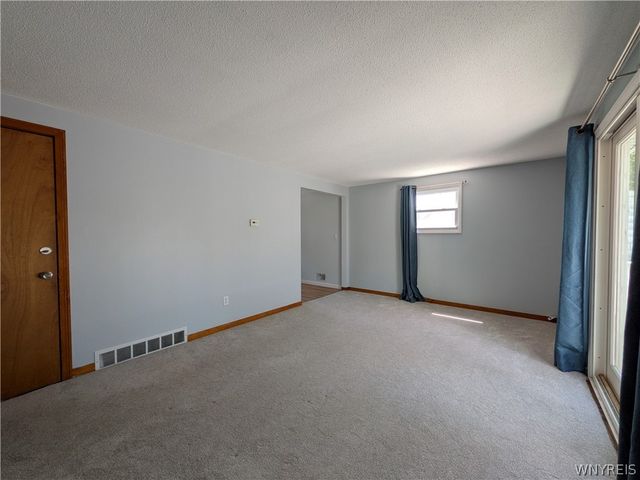 418 Springville Avenue, Amherst, NY 14226