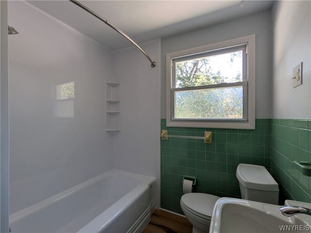 418 Springville Avenue, Amherst, NY 14226