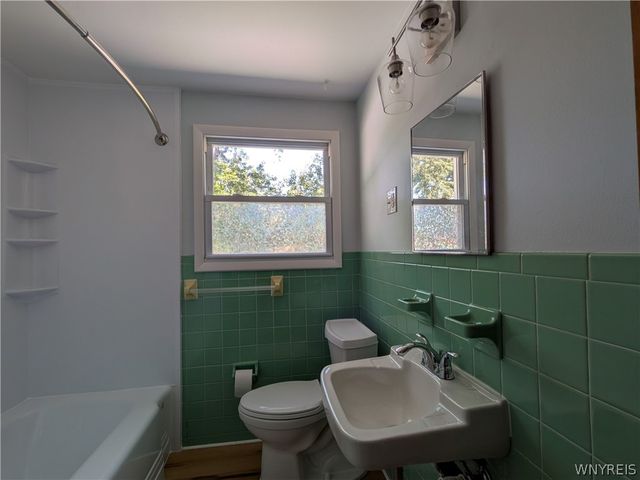 418 Springville Avenue, Amherst, NY 14226