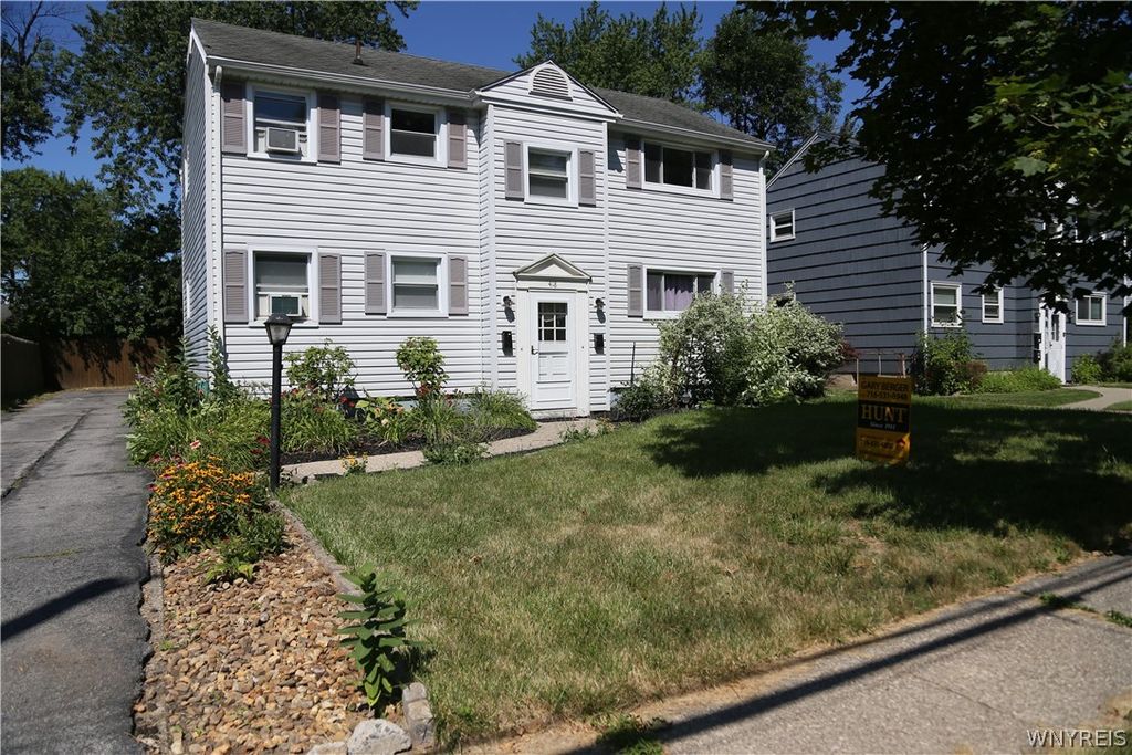 418 Springville Avenue, Amherst, NY 14226