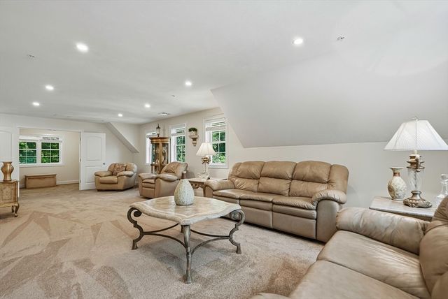 2 Harmony Way 2, Medway, MA 02053