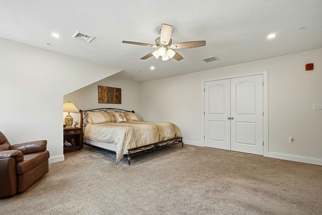 2 Harmony Way 2, Medway, MA 02053