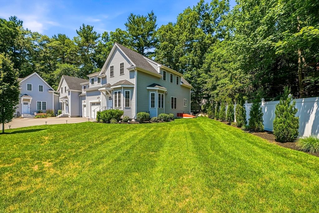 2 Harmony Way 2, Medway, MA 02053