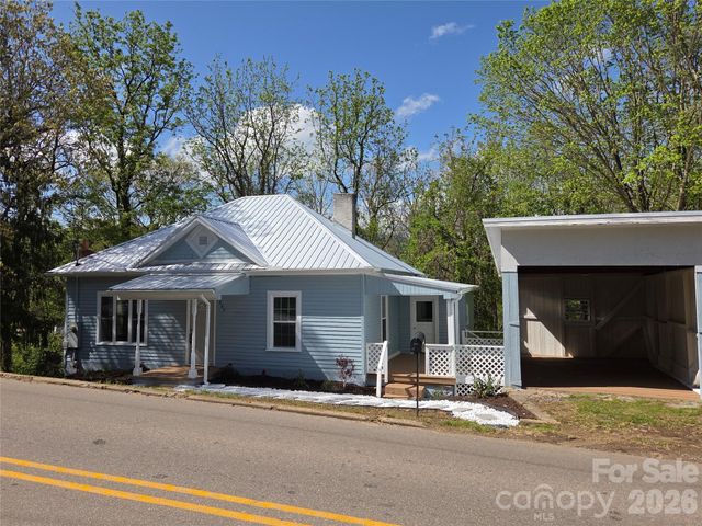 267 Beaverdam Street, Canton, NC 28716