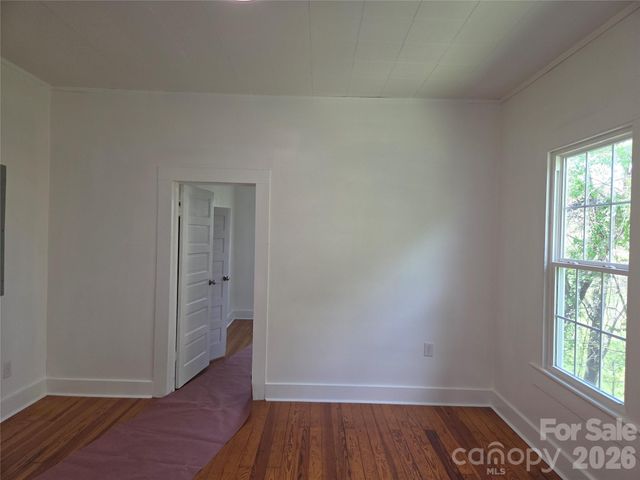 267 Beaverdam Street, Canton, NC 28716