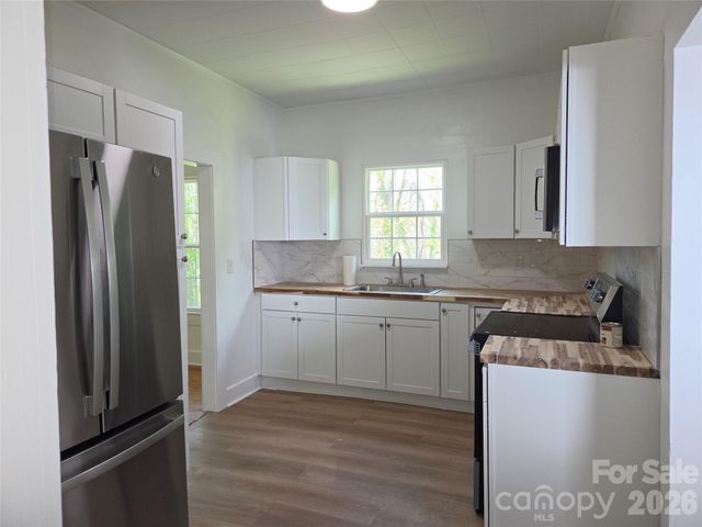 267 Beaverdam Street, Canton, NC 28716
