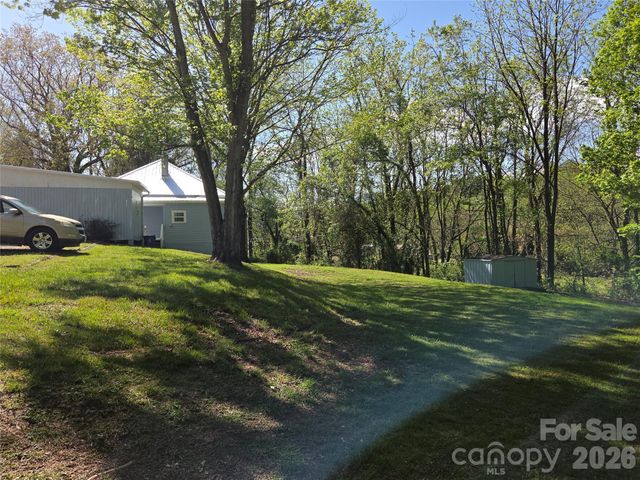 267 Beaverdam Street, Canton, NC 28716
