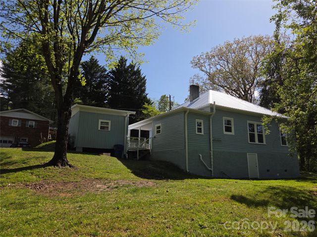 267 Beaverdam Street, Canton, NC 28716