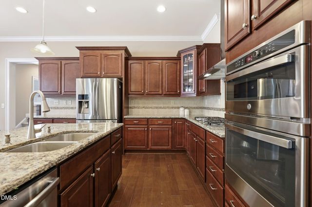 512 Slate Creek Place, Cary, NC 27519