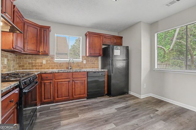 706 Durham Crossing, Stone Mountain, GA 30083