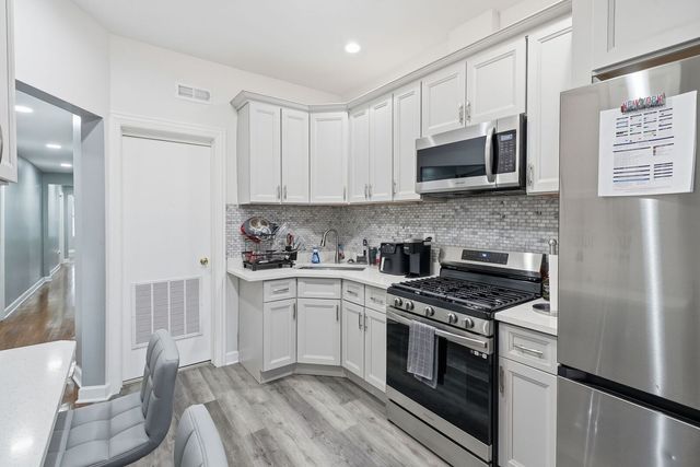 6127 S Champlain Avenue S, Chicago, IL 60637