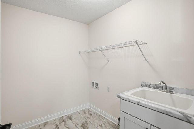 7839 Austin Path, Inver Grove Heights, MN 55077