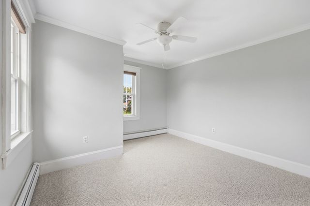 32 Wilmot St, Chicopee, MA 01013