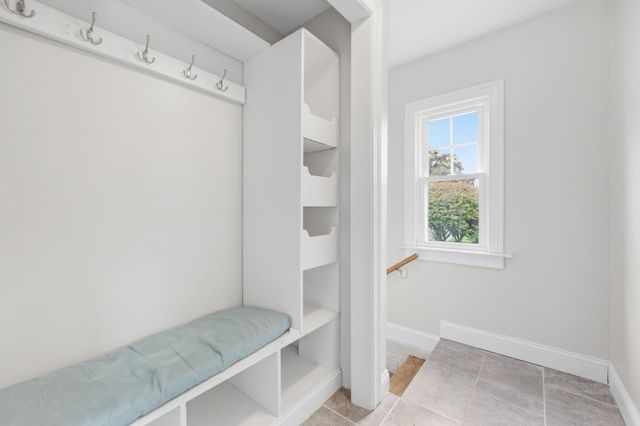 32 Wilmot St, Chicopee, MA 01013