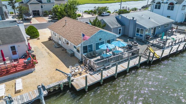 281 Sandlewood Drive, Bayville, NJ 08721