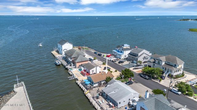 281 Sandlewood Drive, Bayville, NJ 08721