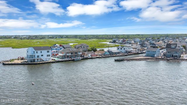 281 Sandlewood Drive, Bayville, NJ 08721