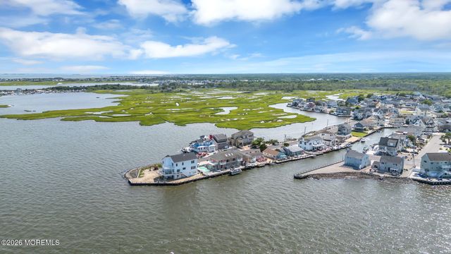 281 Sandlewood Drive, Bayville, NJ 08721
