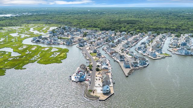 281 Sandlewood Drive, Bayville, NJ 08721