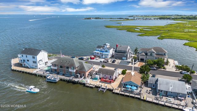 281 Sandlewood Drive, Bayville, NJ 08721