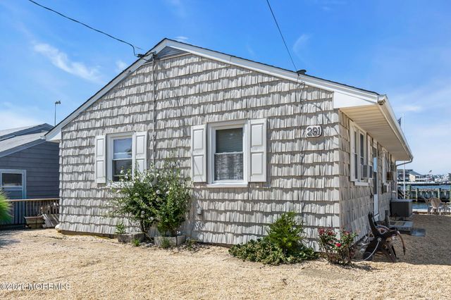 281 Sandlewood Drive, Bayville, NJ 08721