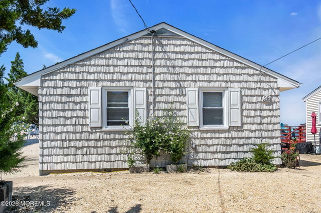 281 Sandlewood Drive, Bayville, NJ 08721