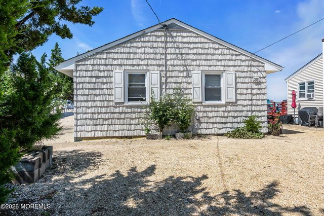 281 Sandlewood Drive, Bayville, NJ 08721