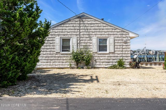 281 Sandlewood Drive, Bayville, NJ 08721