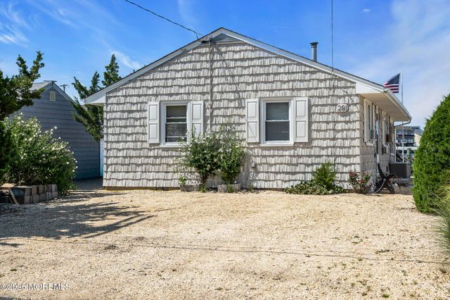 281 Sandlewood Drive, Bayville, NJ 08721
