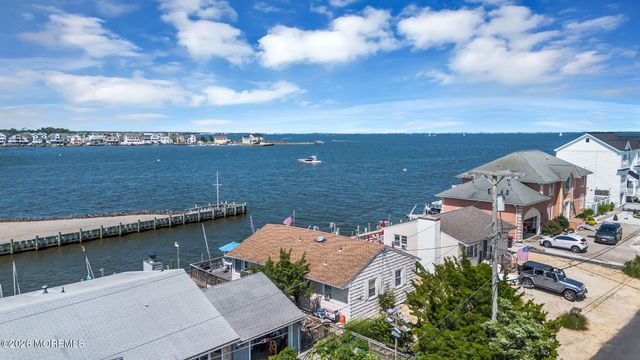 281 Sandlewood Drive, Bayville, NJ 08721
