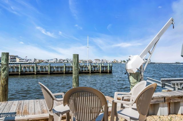 281 Sandlewood Drive, Bayville, NJ 08721