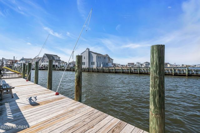 281 Sandlewood Drive, Bayville, NJ 08721
