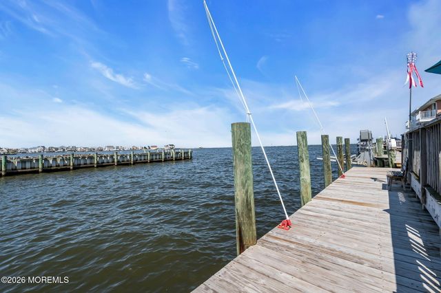 281 Sandlewood Drive, Bayville, NJ 08721