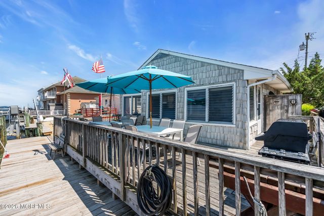 281 Sandlewood Drive, Bayville, NJ 08721