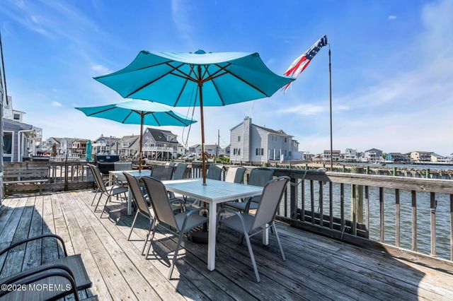 281 Sandlewood Drive, Bayville, NJ 08721